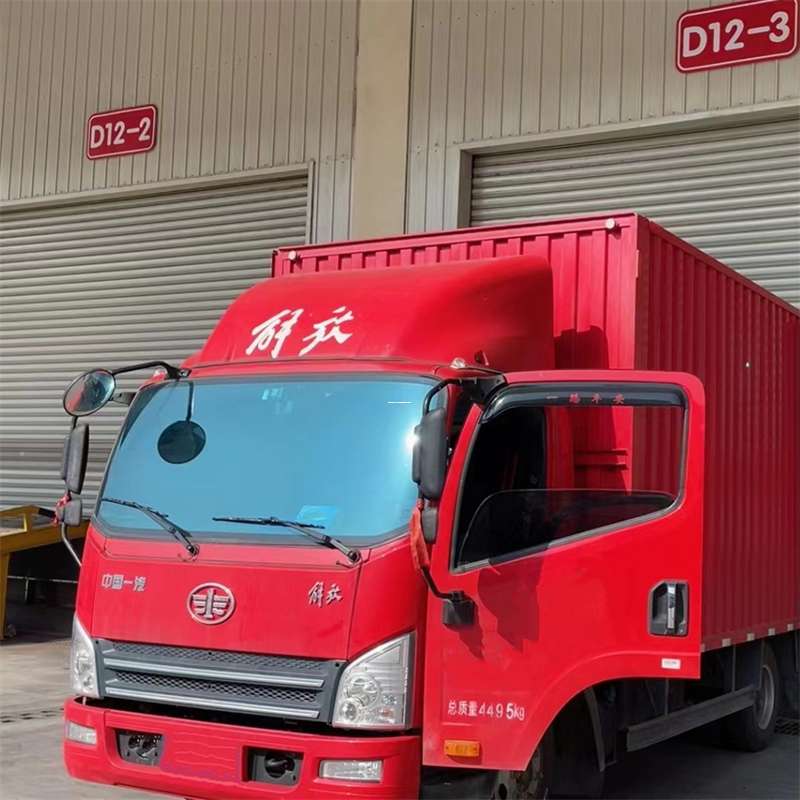 平和县阿拉尔市物流专线：大件快运与进仓出口的高效之旅